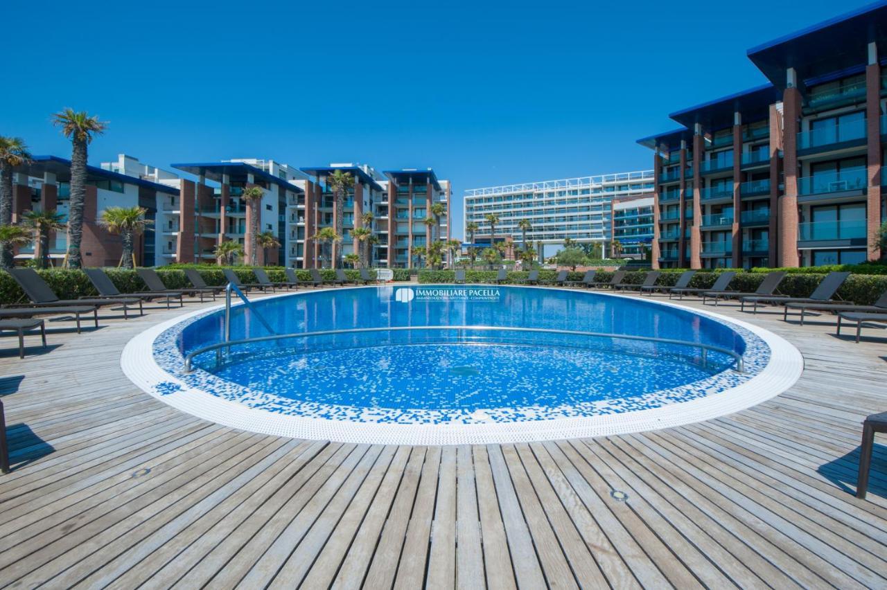 Residence Frontemar Immobiliare Pacella Лидо-ди-Езоло Экстерьер фото