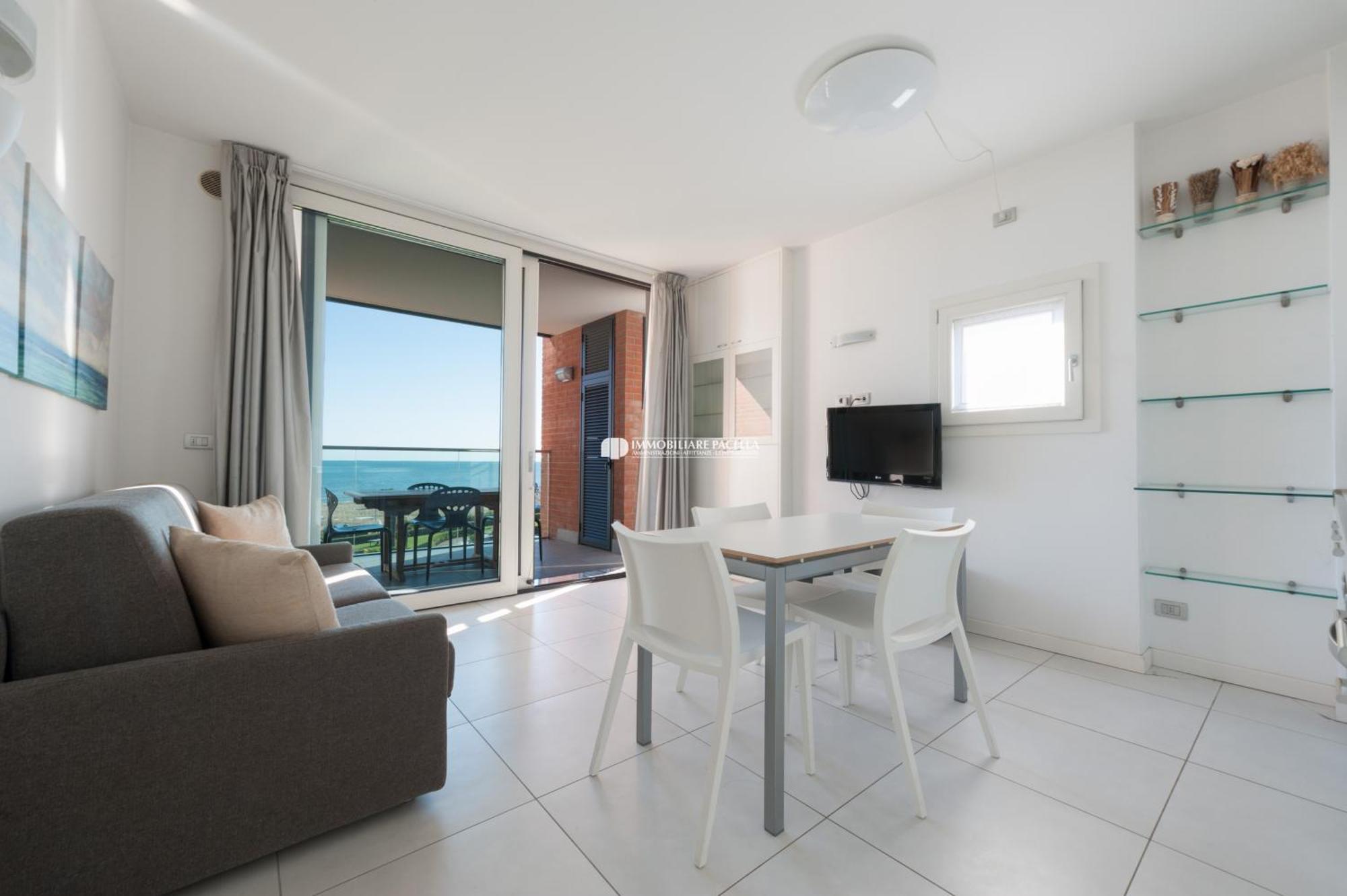 Residence Frontemar Immobiliare Pacella Лидо-ди-Езоло Экстерьер фото